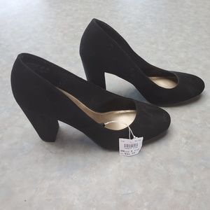 Black 4 inch heel dress shoes